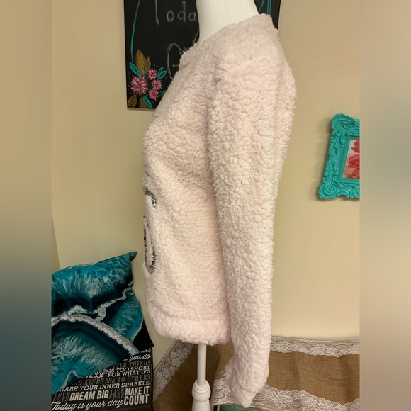 🎄Holiday Fleece Top w/Sequin Cat😽 - Picture 2 of 12